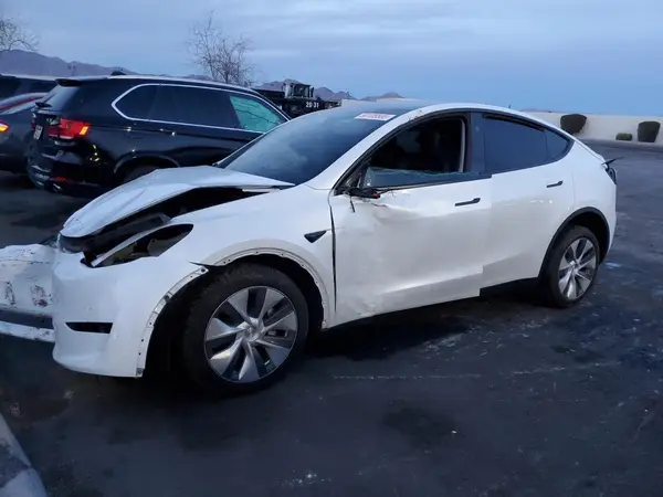 7SAYGDEE6RA287952 2024 TESLA MODEL Y - Image 1