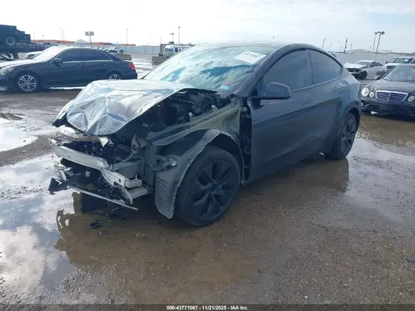 7SAYGDEE6RA293752 2024 TESLA MODEL Y - Image 2