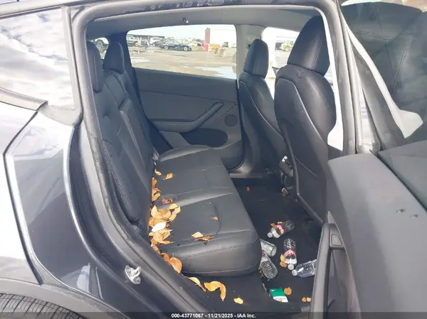 7SAYGDEE6RA293752 2024 TESLA MODEL Y - Image 8