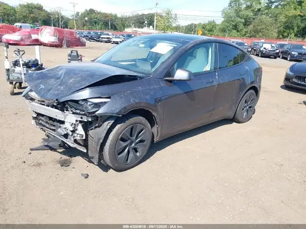 7SAYGDEE6RA294948 2024 TESLA MODEL Y - Image 2