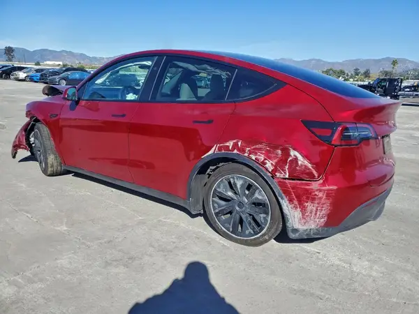 7SAYGDEE6RA306516 2024 TESLA MODEL Y - Image 2