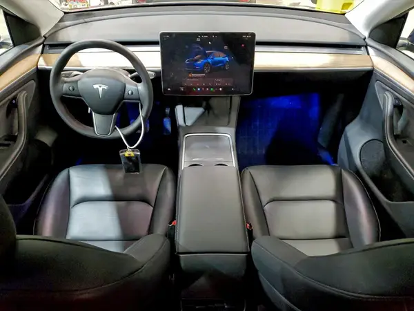 7SAYGDEE6RA309352 2024 TESLA MODEL Y - Image 8