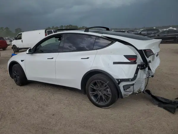 7SAYGDEE6RA313952 2024 TESLA MODEL Y - Image 2