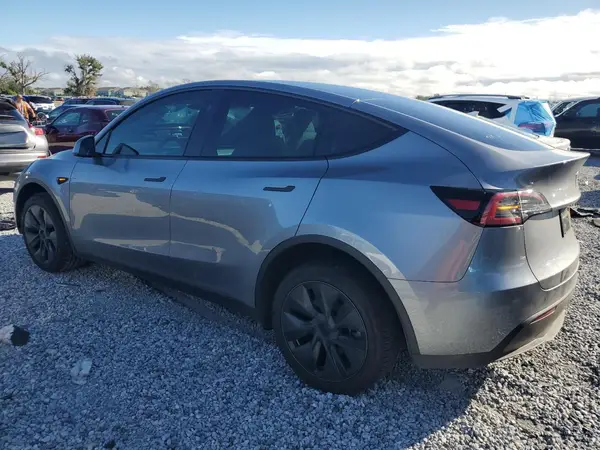 7SAYGDEE6RA319993 2024 TESLA MODEL Y - Image 2