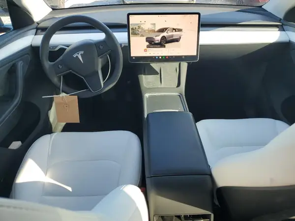 7SAYGDEE6RA319993 2024 TESLA MODEL Y - Image 8