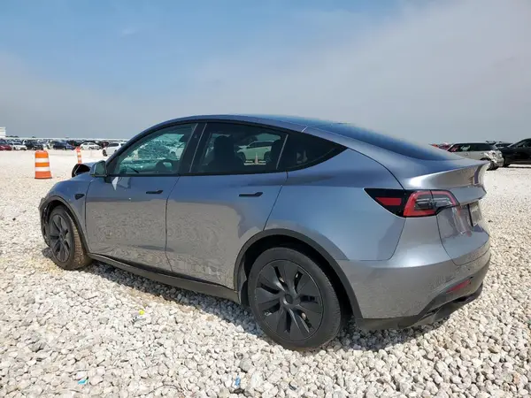 7SAYGDEE6RA320349 2024 TESLA MODEL Y - Image 2