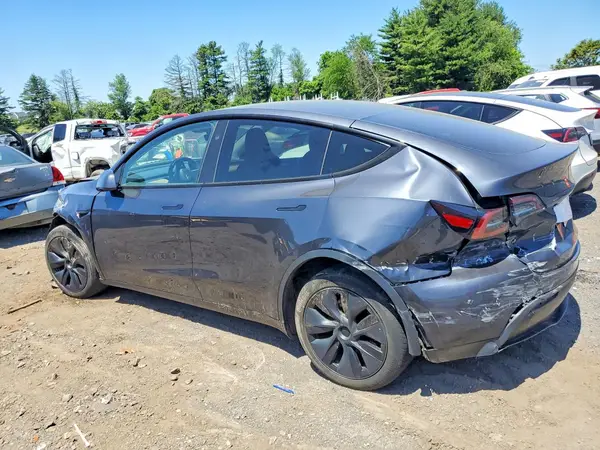 7SAYGDEE6RA321484 2024 TESLA MODEL Y - Image 2