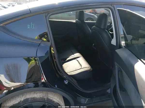 7SAYGDEE6RA328600 2024 TESLA MODEL Y - Image 8