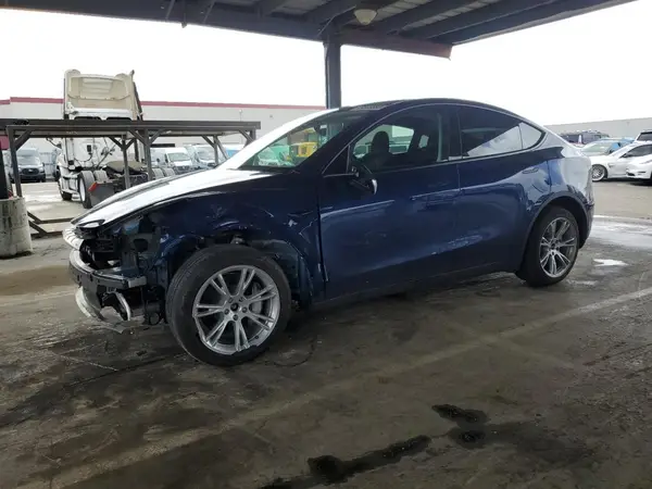 7SAYGDEE6RF025366 2024 TESLA MODEL Y - Image 1