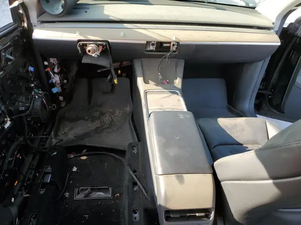 7SAYGDEE6RF025545 2024 TESLA MODEL Y - Image 8