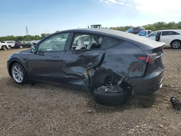 7SAYGDEE6RF027747 2024 TESLA MODEL Y - Image 2