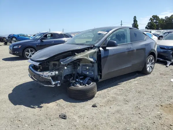 7SAYGDEE6RF032348 2024 TESLA MODEL Y - Image 1