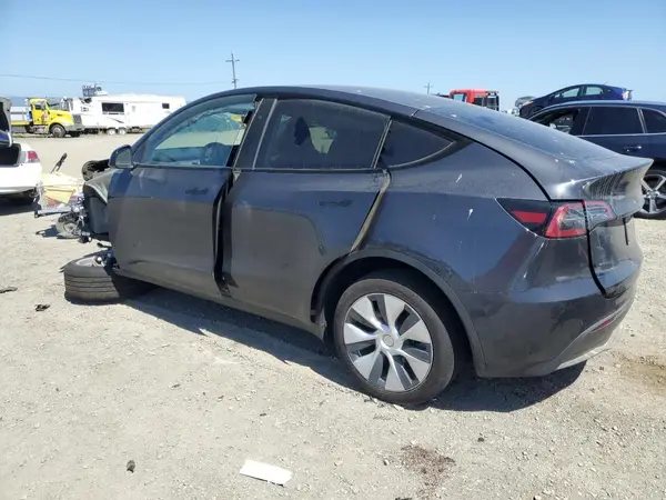 7SAYGDEE6RF032348 2024 TESLA MODEL Y - Image 2