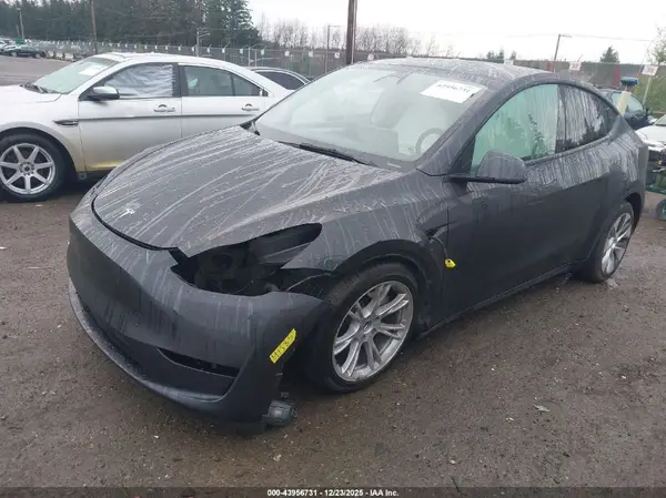7SAYGDEE6RF044581 2024 TESLA MODEL Y - Image 2