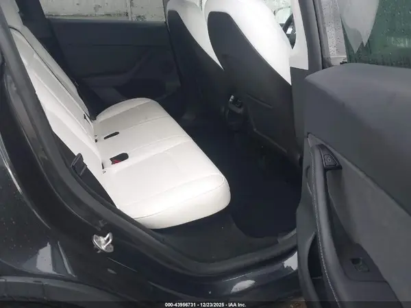 7SAYGDEE6RF044581 2024 TESLA MODEL Y - Image 8