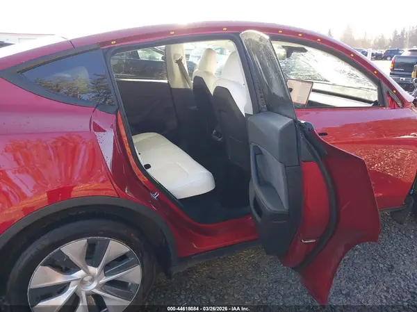 7SAYGDEE6RF045374 2024 TESLA MODEL Y - Image 8