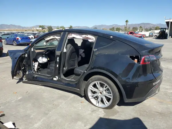 7SAYGDEE6RF085888 2024 TESLA MODEL Y - Image 2