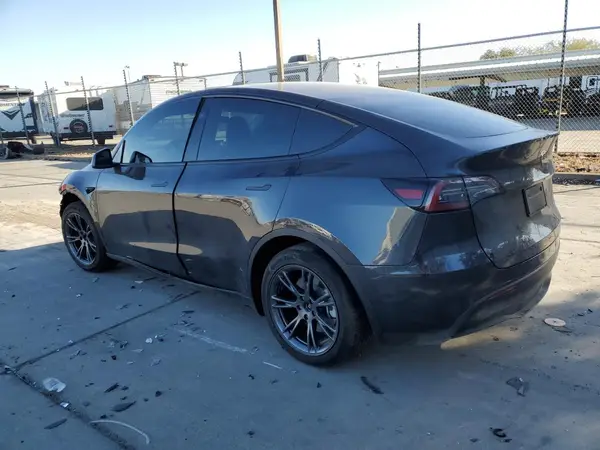7SAYGDEE6RF125483 2024 TESLA MODEL Y - Image 2