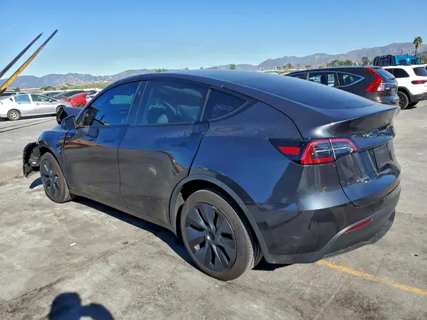 7SAYGDEE6RF130831 2024 TESLA MODEL Y - Image 2