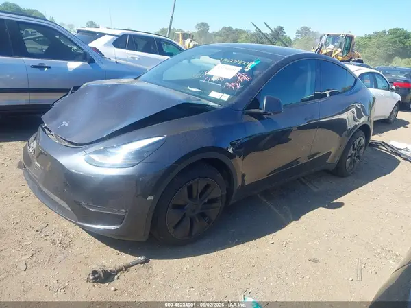 7SAYGDEE6RF131882 2024 TESLA MODEL Y - Image 2