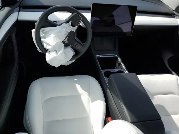 7SAYGDEE6RF149685 2024 TESLA MODEL Y - Image 8