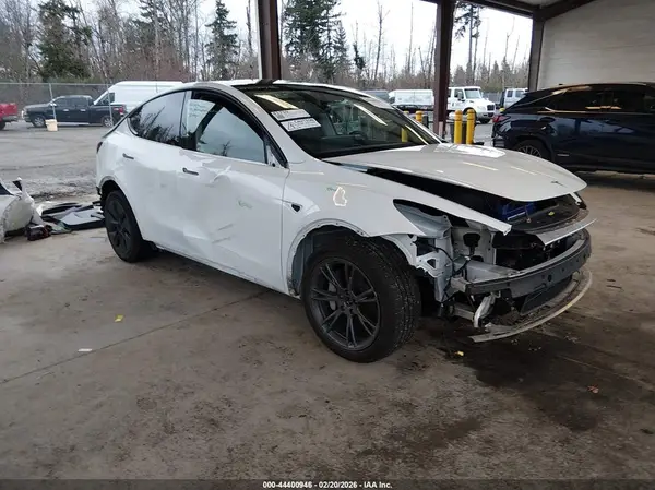 7SAYGDEE6RF155504 2024 TESLA MODEL Y - Image 1