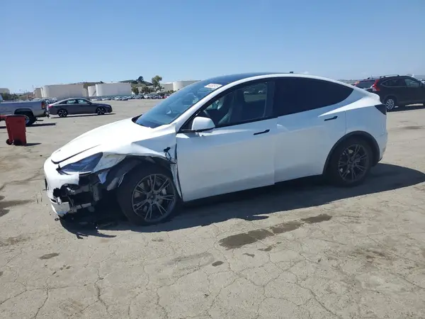 7SAYGDEE6RF157415 2024 TESLA MODEL Y - Image 1