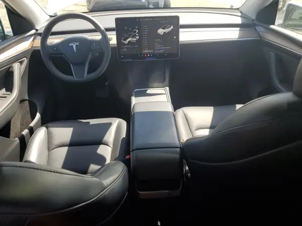 7SAYGDEE6RF157415 2024 TESLA MODEL Y - Image 8