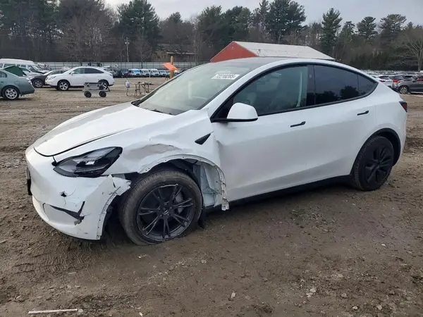 7SAYGDEE6RF168009 2024 TESLA MODEL Y - Image 1