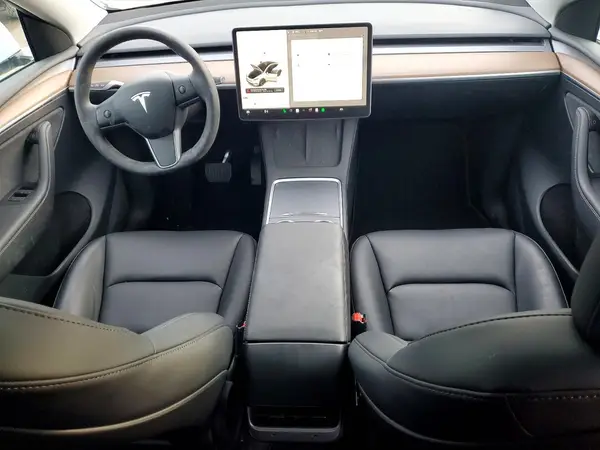 7SAYGDEE6RF168009 2024 TESLA MODEL Y - Image 8