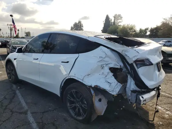 7SAYGDEE6RF177714 2024 TESLA MODEL Y - Image 2