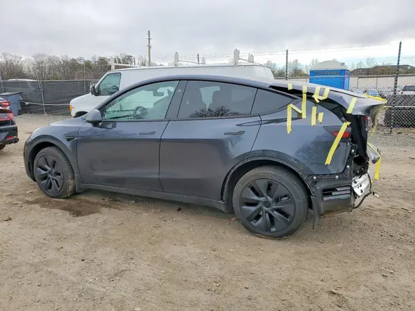 7SAYGDEE6RF181519 2024 TESLA MODEL Y - Image 2