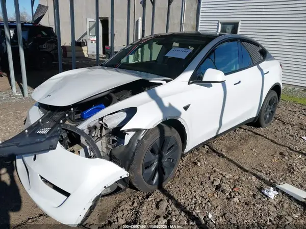 7SAYGDEE6RF186297 2024 TESLA MODEL Y - Image 2