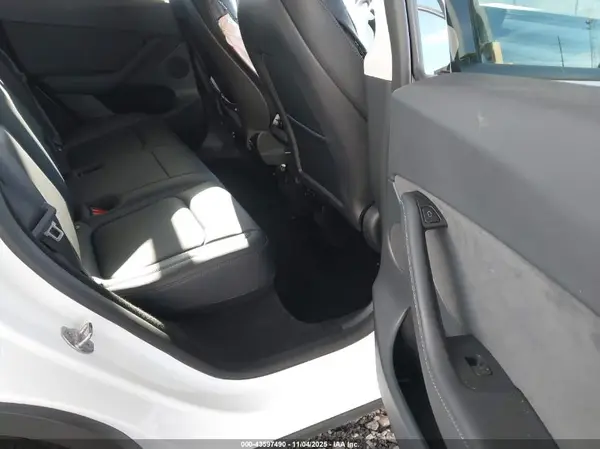7SAYGDEE6RF186297 2024 TESLA MODEL Y - Image 8