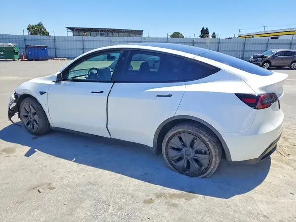 7SAYGDEE6RF197025 2024 TESLA MODEL Y - Image 2
