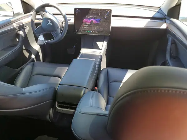 7SAYGDEE6RF197025 2024 TESLA MODEL Y - Image 8
