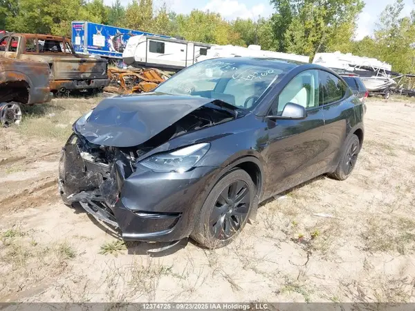 7SAYGDEE6RF203289 2024 TESLA MODEL Y - Image 2