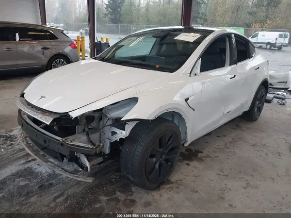7SAYGDEE6RF204510 2024 TESLA MODEL Y - Image 2