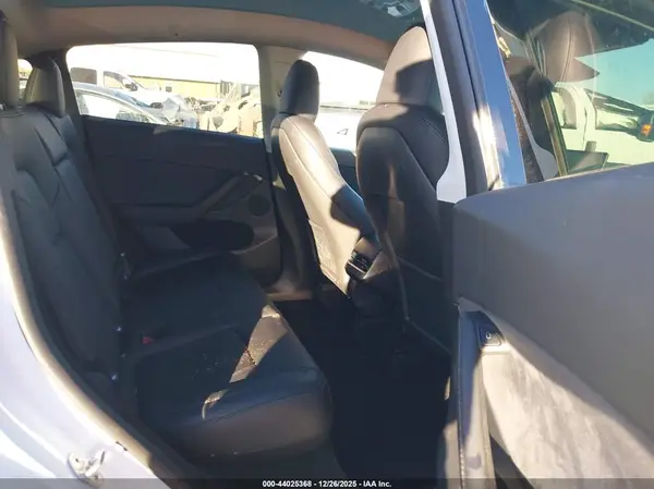 7SAYGDEE6RF204989 2024 TESLA MODEL Y - Image 8