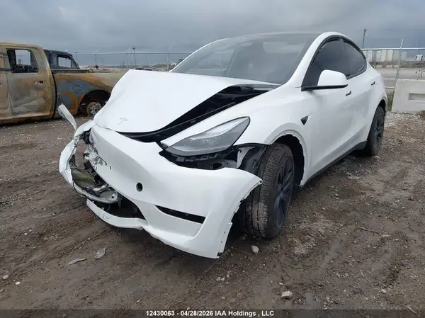 7SAYGDEE6RF213840 2024 TESLA MODEL Y - Image 2