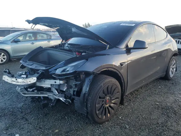 7SAYGDEE6RF986095 2024 TESLA MODEL Y - Image 1