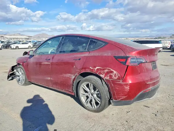 7SAYGDEE6RF995590 2024 TESLA MODEL Y - Image 2