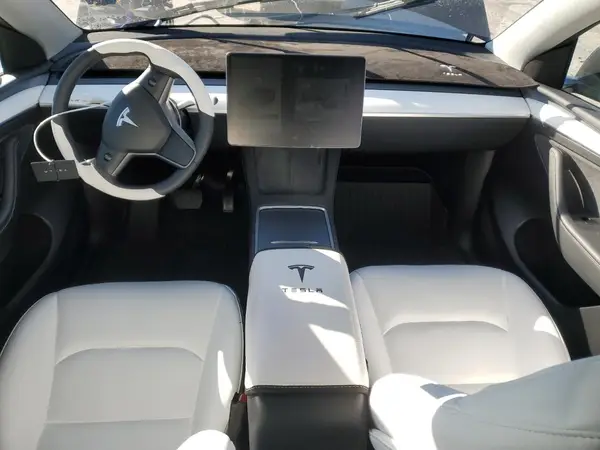 7SAYGDEE6RF995637 2024 TESLA MODEL Y - Image 8