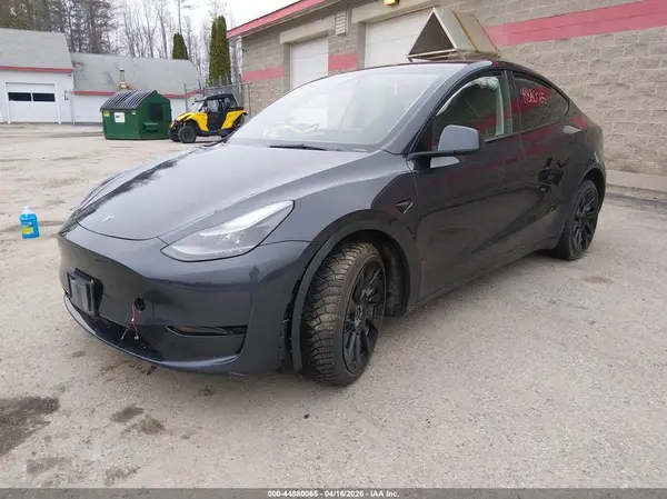 7SAYGDEE6SA338601 2025 TESLA MODEL Y - Image 2