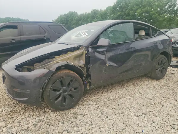 7SAYGDEE6SA341367 2025 TESLA MODEL Y - Image 1