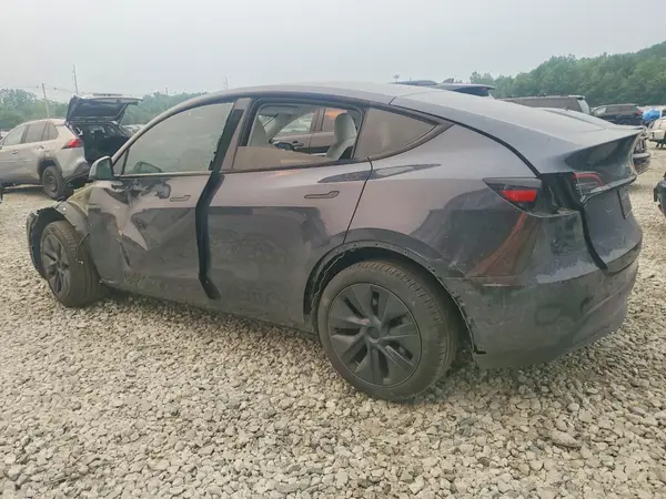 7SAYGDEE6SA341367 2025 TESLA MODEL Y - Image 2
