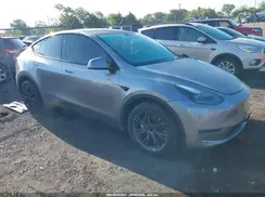 7SAYGDEE6SA343720 2025 TESLA MODEL Y