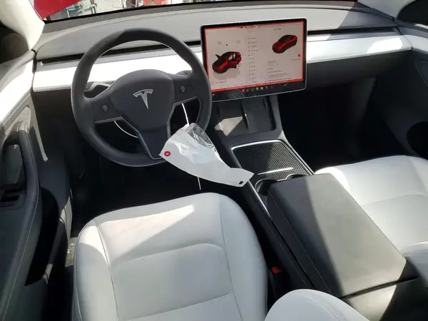 7SAYGDEE6SA352627 2025 TESLA MODEL Y - Image 8
