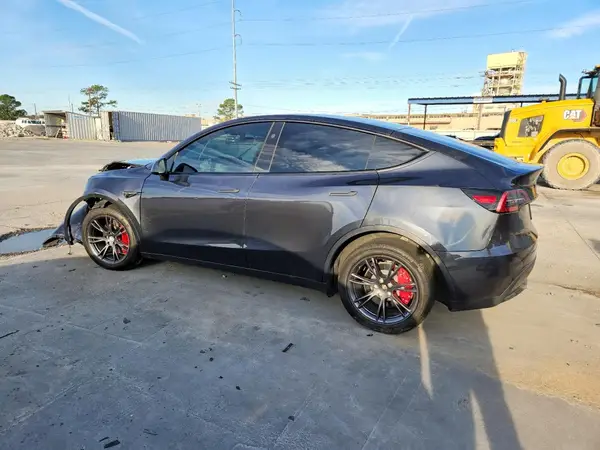 7SAYGDEE6SA353471 2025 TESLA MODEL Y - Image 2