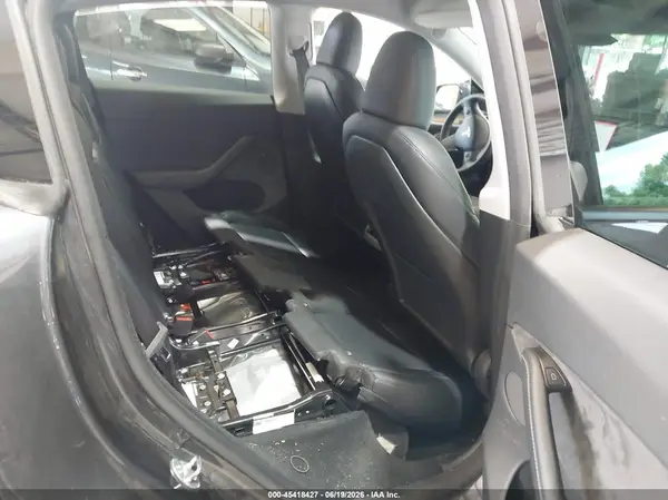7SAYGDEE6SA358282 2025 TESLA MODEL Y - Image 8